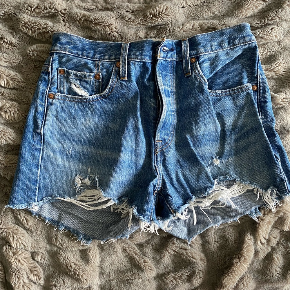 LEVI’s 501 Short - Picture 2 of 5